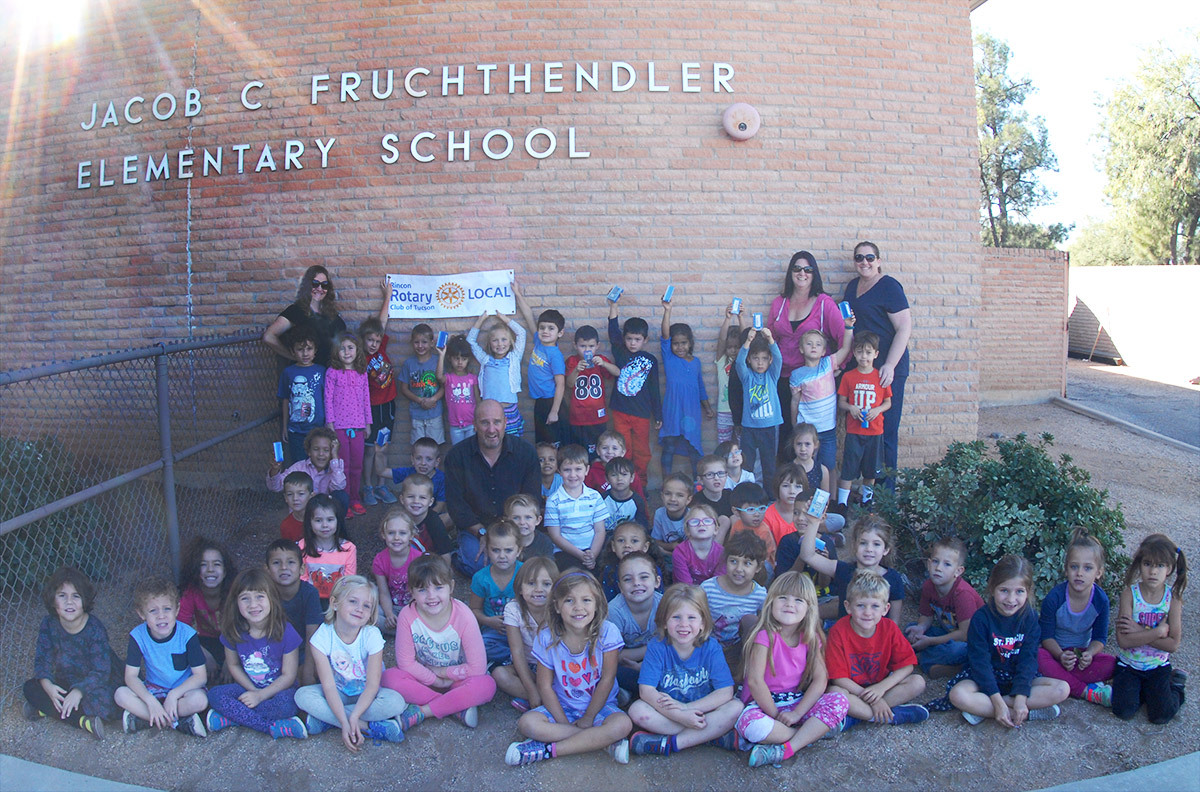 Rincon Rotary modernizes the listening center at Fruchthendler Elementary School.