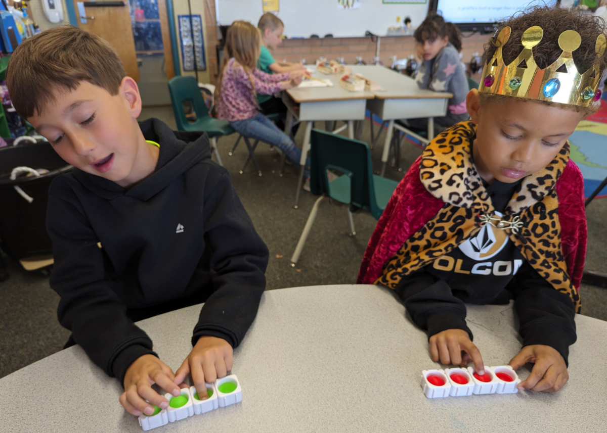 Rincon Rotary supports reading skills toolkits at Gale Elementary